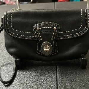 🔥COACH Wristlet 🔥🔥🌺